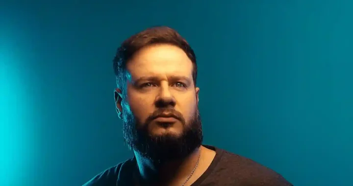 Diego Ruzzarín